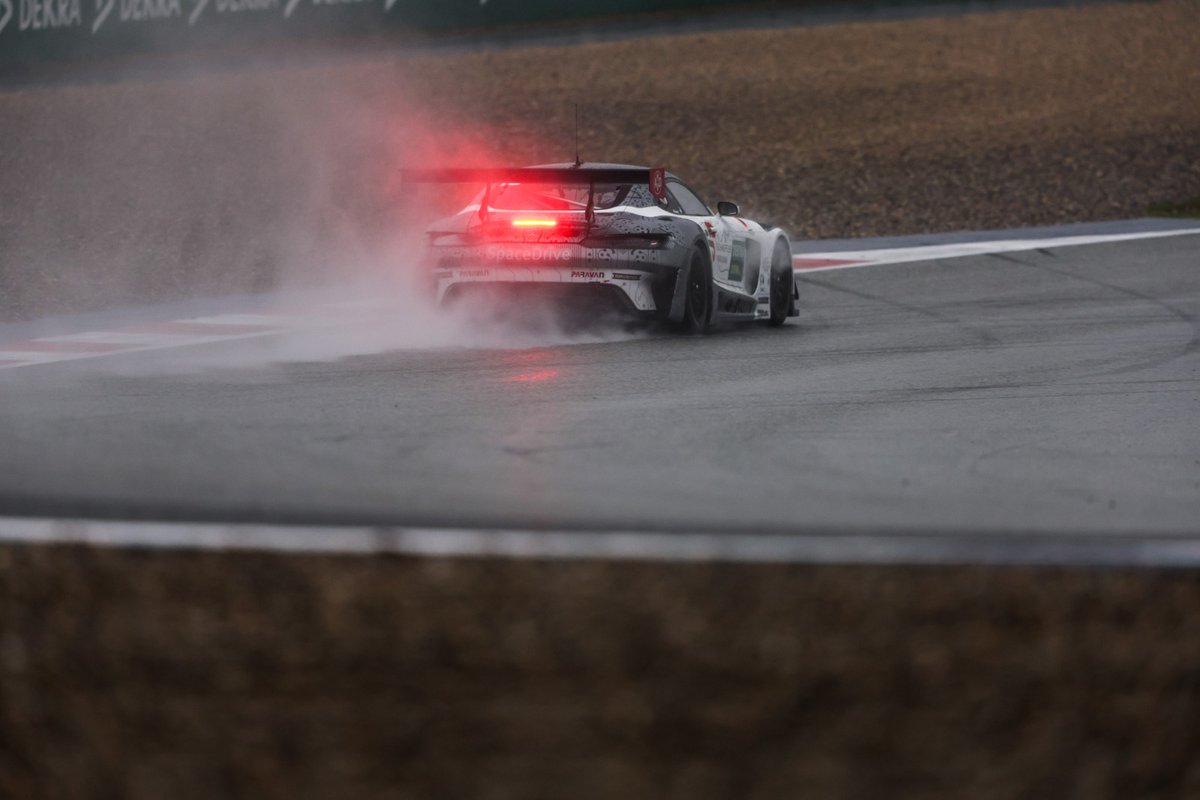 MMosport's tweet photo. It's P15 for @MaxiBuhk on our #SpaceDrive #AMGT3 in the 2nd #DTM #race today
Maxi started from P20, made some great overtaking manoeuvres but struggled at the end with his tyres on a drying track.
We're now looking forward to the finale @DTM round at #Hockenheim in 2 weeks. https://t.co/6Y3qQGpsVY