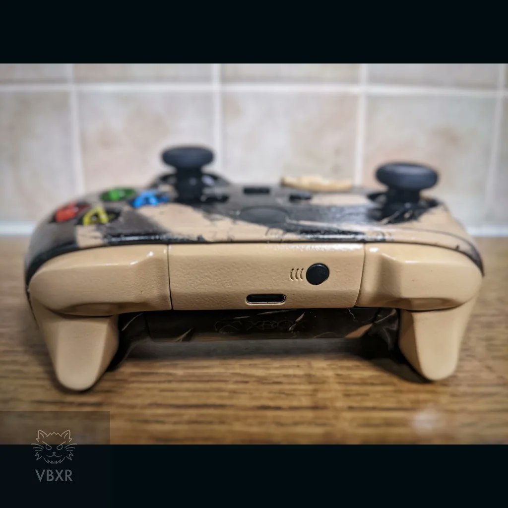 VBXRCustoms's tweet photo. Crème brulé swirls.

#VBXRCustoms #Xbox #XboxOne  #xboxonecontroller #XboxOneS  #CustomControllers #CustomHydroDip  #HydroDip #HydroDipXboxController  #gaming🎮 #gamingcommunity #Black #Yellow #BlackAndYellow https://t.co/H6VXVj8dCY