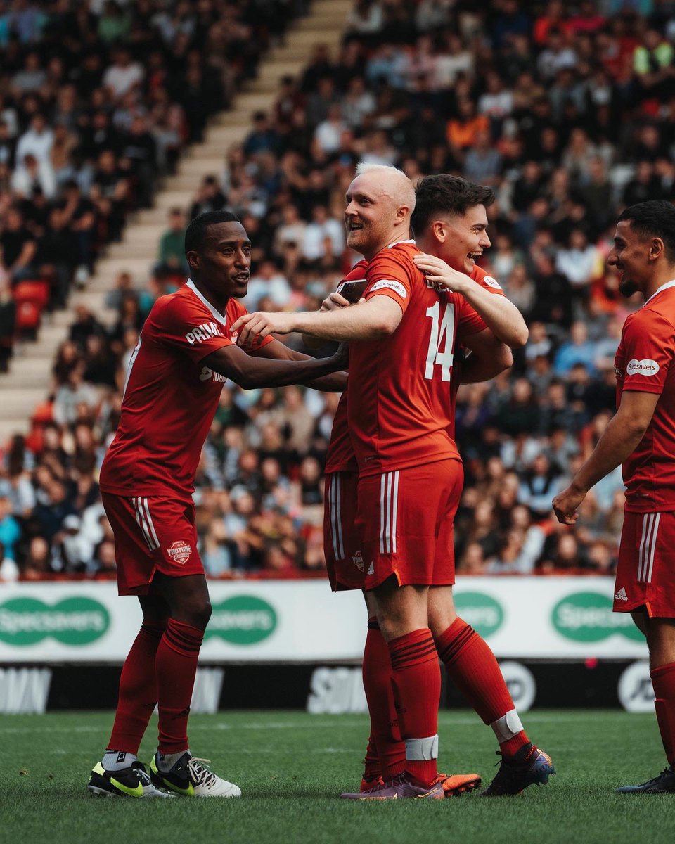 Theo Baker on Twitter "Much love to Sidemen 🥰"