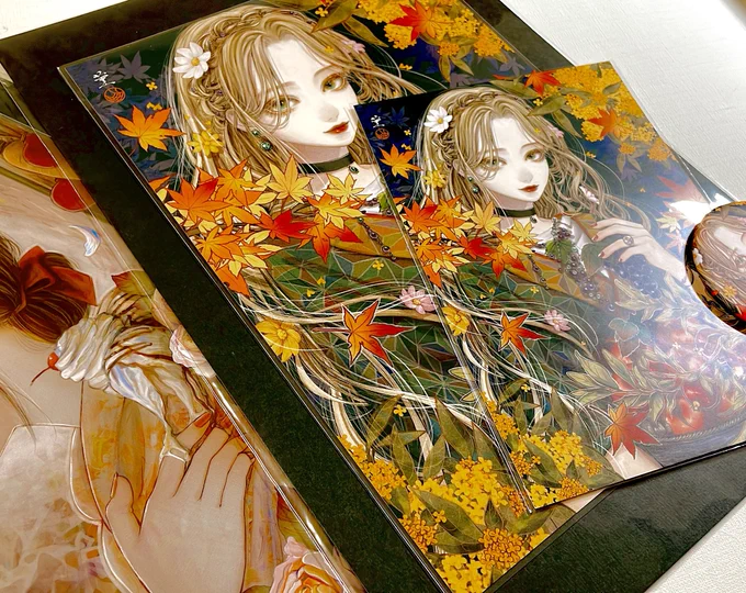 缶ミラーはしっとりとしたマット仕上げで優しく手に馴染む感じですA4の複製画も用意したので大きな画面でもぜひご鑑賞ください台紙が折れ防止でB4サイズなのでエコバッグ等をご持参されることをお勧します 