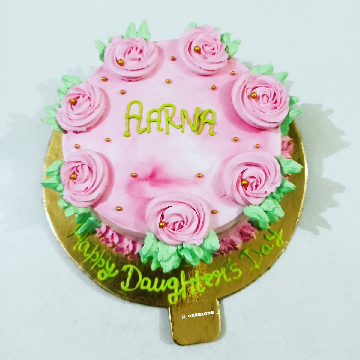 cakezone__'s tweet photo. 💯%Eggless👍
Happy daughter's day💞❤️❤️❤️
Customised cake💞💞
Pineapple flavour 🍍💛💛
Direct message us for orders📩📩
.
.
#egglessbaking #cakeart #egglessbaker #customisedcake #cake #flowerscake #babygirlcake #egglesspineapplecake https://t.co/BWZfEkfTH5