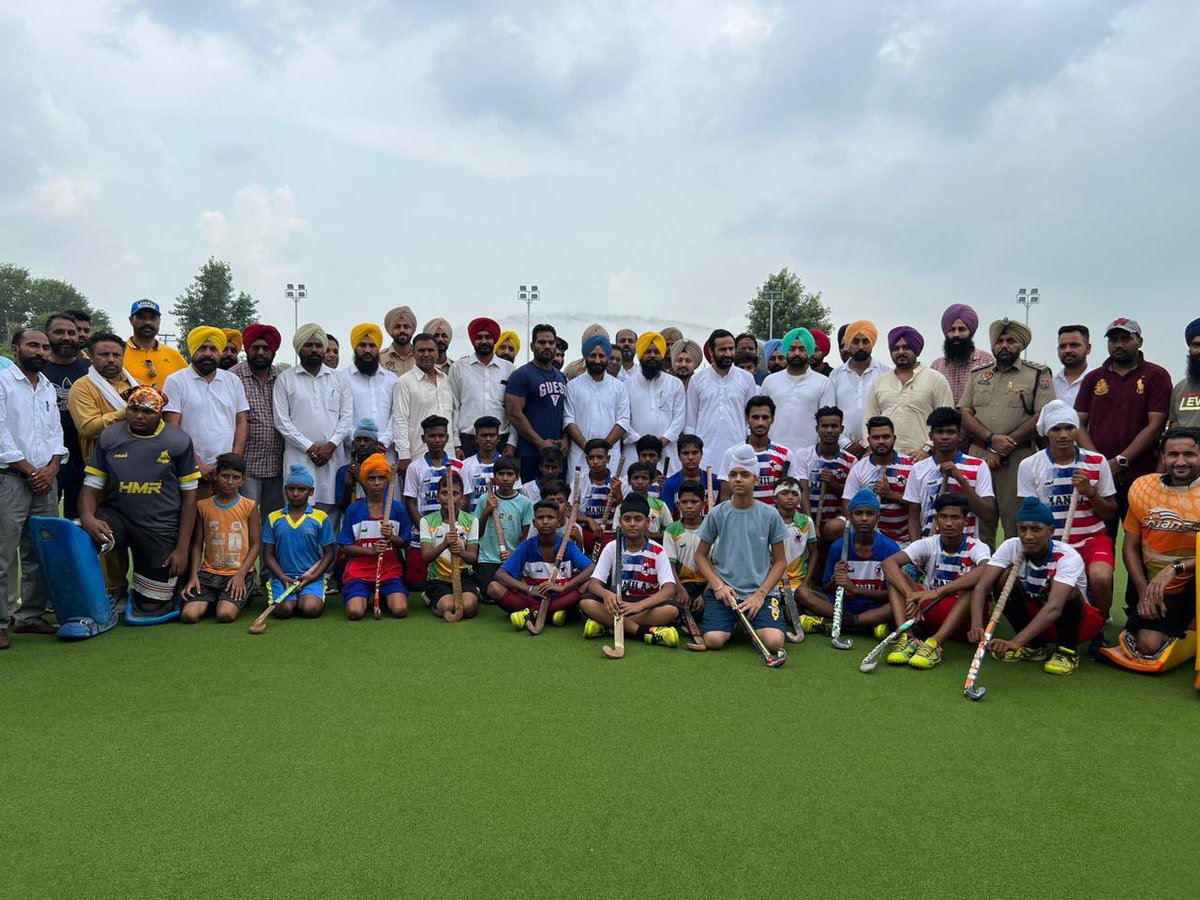 meet_hayer's tweet photo. ਮਾਣਯੋਗ ਮੁੱਖ ਮੰਤਰੀ ਜੀ @BhagwantMann ਦੀ ਅਗਵਾਈ ਹੇਠ ਅਸੀਂ ਨਿਰੰਤਰ ਕੰਮ ਕਰ ਰਹੇ ਹਾਂ।ਇਤਿਹਾਸਕ ਪਿੰਡ ਢੁੱਡੀਕੇ ਦੇ ਲਾਲਾ ਲਾਜਪਤ ਰਾਏ ਸਰਕਾਰੀ ਕਾਲਜ ਵਿੱਚ ਨਵੀਂ ਹਾਕੀ ਐਸਟਰੋਟਰਫ ਦਾ ਉਦਘਾਟਨ ਕੀਤਾ।220 ਕੋਚਾਂ ਦੀ ਭਰਤੀ ਕਰਨ ਜਾ ਰਹੇ ਹਾਂ। ਪਿੰਡ ਦੌਧਰ ਚ ਮੋਗਾ ਰੋਇੰਗ ਅਤੇ ਵਾਟਰ ਸਪੋਰਟਸ ਕਲੱਬ ਦਾ ਕੰਮ ਦੇਖ ਕੇ ਬਹੁਤ ਖੁਸ਼ੀ ਹੋਈ। https://t.co/5pS5uM24T5