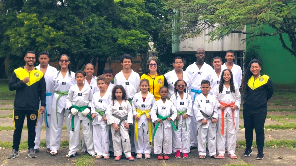 garratkdteam's tweet photo. Hoje nossa base estará representada com nossos faixas coloridas na Copa ATAG. Acompanhem nosso Instagram e torçam bastante pelos nossos novos talentos. 👊🏻🐯🥋
#garrataekwondo 
#garrinhastkd 
#taekwondo https://t.co/6XAghpPB3b