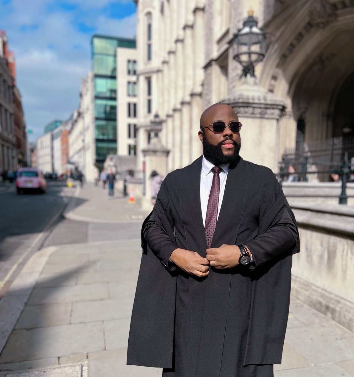 the_mazician's tweet photo. Pleased to share that I’ve been formally admitted to practise law as a solicitor of the Senior Courts of England &amp; Wales, in addition to Nigeria and the State of New York. 

Grateful for the support from family and friends. https://t.co/MXLo8QTdDI