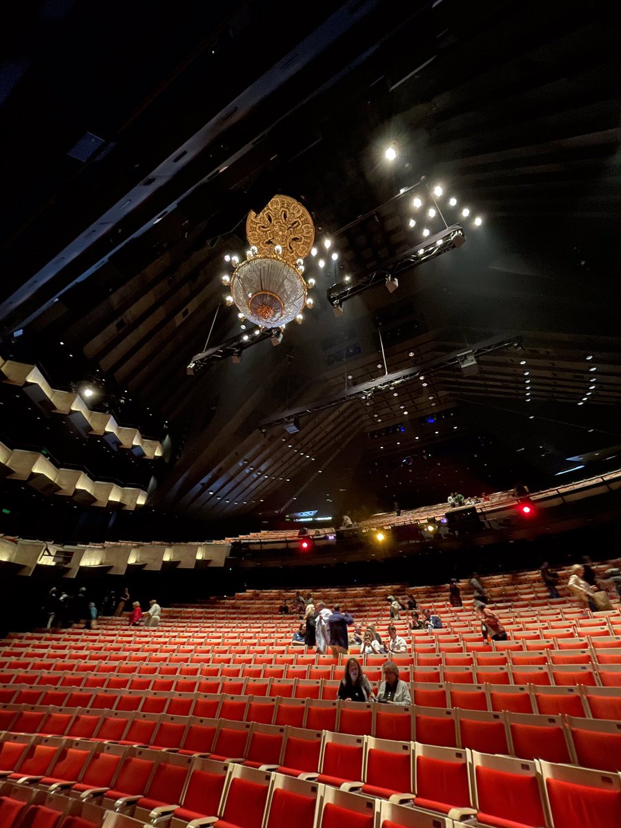 Had an amazing trip to Sydney this weekend to see the Phantom of the Opera at the Opera House. What an incredible performance! 🎭