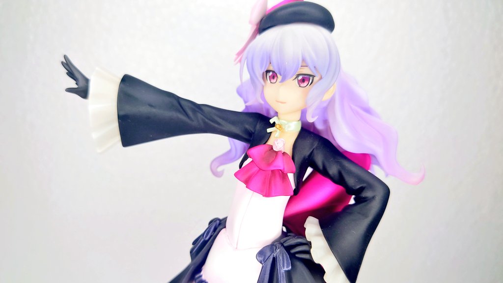 「エクセレントモデル クレア・ドロセラ 」|にこやかのイラスト
