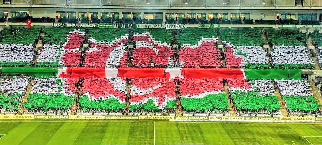 "Bursa’yı ve Bursalıları seven ilk Türk ben değilim. Tarihte ve cihanda en büyük imparatorluk kurmuş olan Türkler de, önce dikkat nazarlarını Bursa’ya, bu değerli şehre çevirmişlerdir."  (2 Şubat 1938) 
Mustafa Kemal ATATÜRK