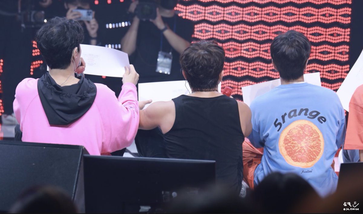 20220925 #신화 #이민우 M’s Record shop 
#프리뷰 

사랑해 너만을 나보다 
더 많이 아껴 주고 싶어
널 위한 마지막 빈칸이 돼줄게 

오늘처럼만 내게 그렇게 웃어줘 🫶🏻🧡😭