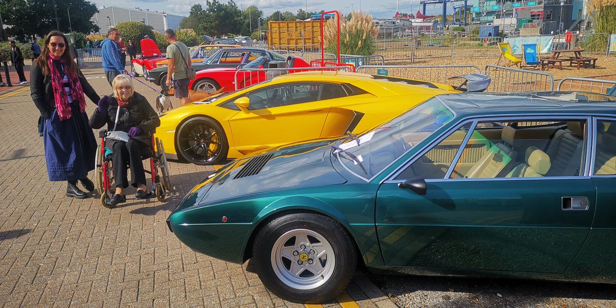 joncampling's tweet photo. #FunWithMum 🤘❤️ #Eastbourne #Marina #vintagecars https://t.co/6jiEZmrs56