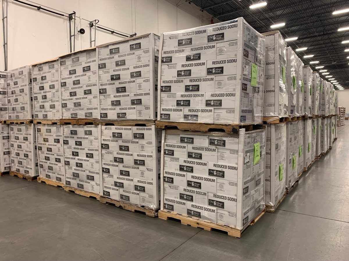 femaregion4's tweet image. We are prepositioning supplies such as cots, blankets, generators and ready to eat meals in preparation for Tropical Storm #Ian. 

You should prepare too. Visit ready.gov for tips on what you can do now to prepare for the storm.