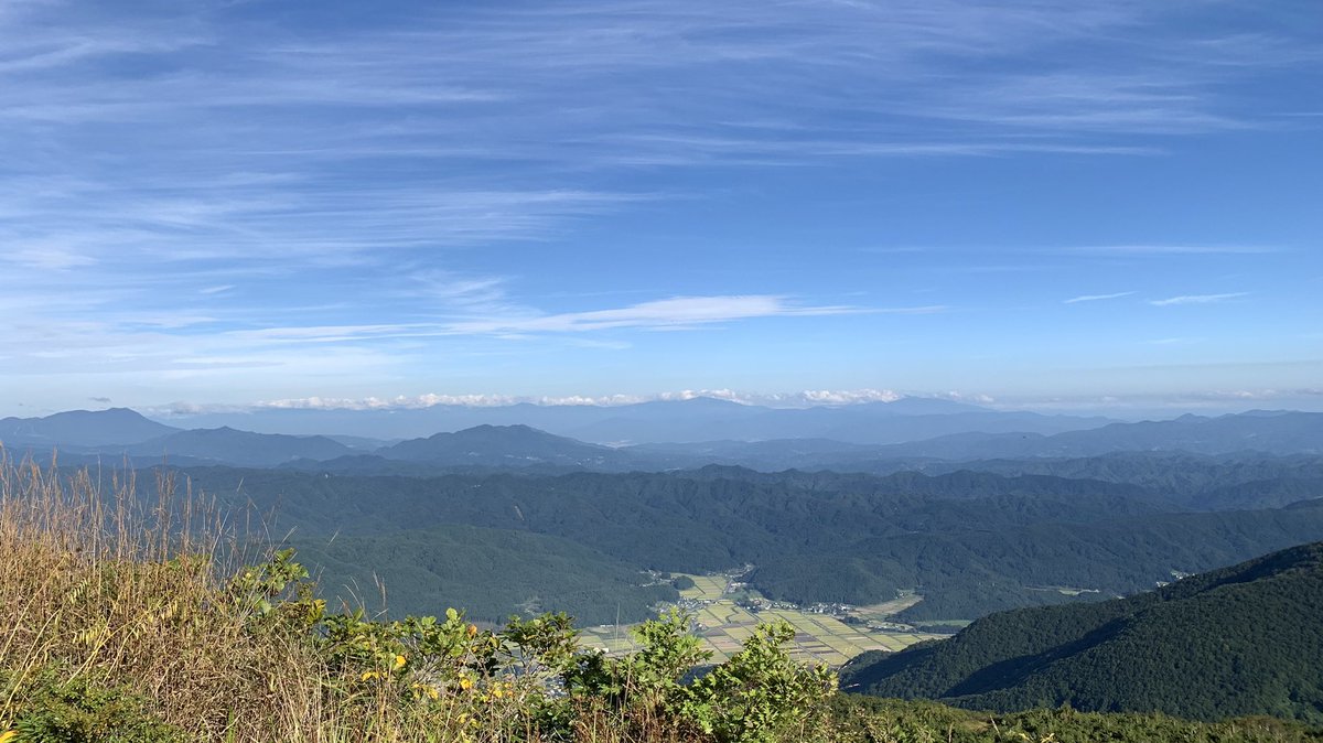 toma8245's tweet photo. 予定がない予定だったけど
ふと白馬村へ・・・🏔
ニホンカモシカにも遭遇☺️

#白馬五竜高山植物園 #五竜テレキャビン #とおみ駅 #アルプス平駅 #五竜岳 #長野県 #北安曇郡 #白馬村
#神域 #ニホンカモシカ #エスカルプラザ #エイブル白馬五竜 #白馬五竜観光協会 https://t.co/f9VbLJkzZm