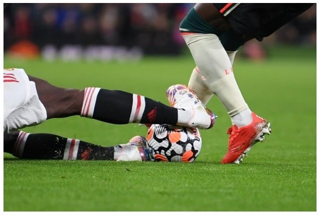 C'est la mi-temps à st vaast.
0-0 avec une légère domination pour <a href="/JBagnoles/">JEUNESSE FERTOISE BAGNOLES</a> .
 A noter l'exclusion de Seb tatarovic pour un gros tacle .