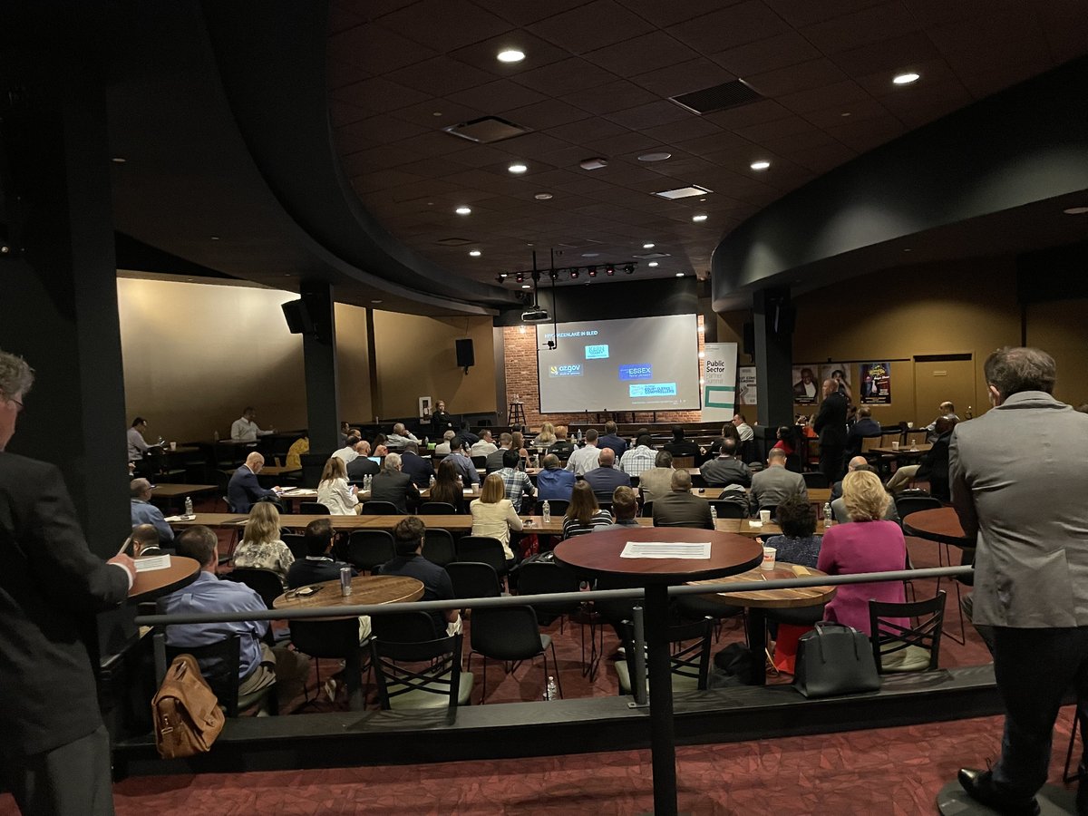 Looking for a modern space to host your private event? We'd be happy to help, our space provides you with amenities tailored to your special occasion. We're conveniently located in the Mohegan Sun Casino!

Please submit an inquiry at ComixRoadhouse.com/About/Contact.
#MoheganSun