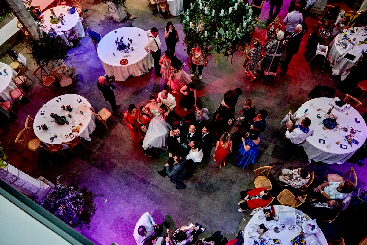 Yphith's tweet image. ¡Felices bodas de papel @nainiwaSSJ ! No es más que el principio de muchos años juntos. Gracias por querer compartir la vida conmigo y gracias a todos aquellos que hicisteis de nuestra boda el día más bonito de mi vida.