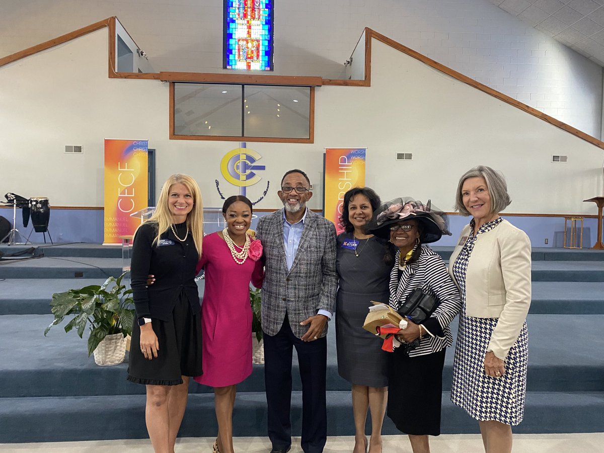 Thank you to ⁦<a href="/meekaowens1/">Meeka Owens</a>⁩ for inviting us to worship with her this gorgeous morning- praise and song and inspiration filled me at Christ Emmanuel!