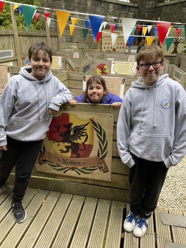 AcklamWhin's tweet photo. Our final challenge decided whether Team River were courageous enough to become Lord Dobroyd’s knights. Of course we were! #quest #teamwork #problemsolving #fantastickids https://t.co/cOJzjxkVKY