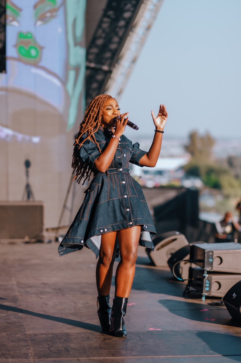 NissiNation's tweet photo. South Africa! 🇿🇦 
Thank you for rocking with me. https://t.co/3PDgWhQ2xa
