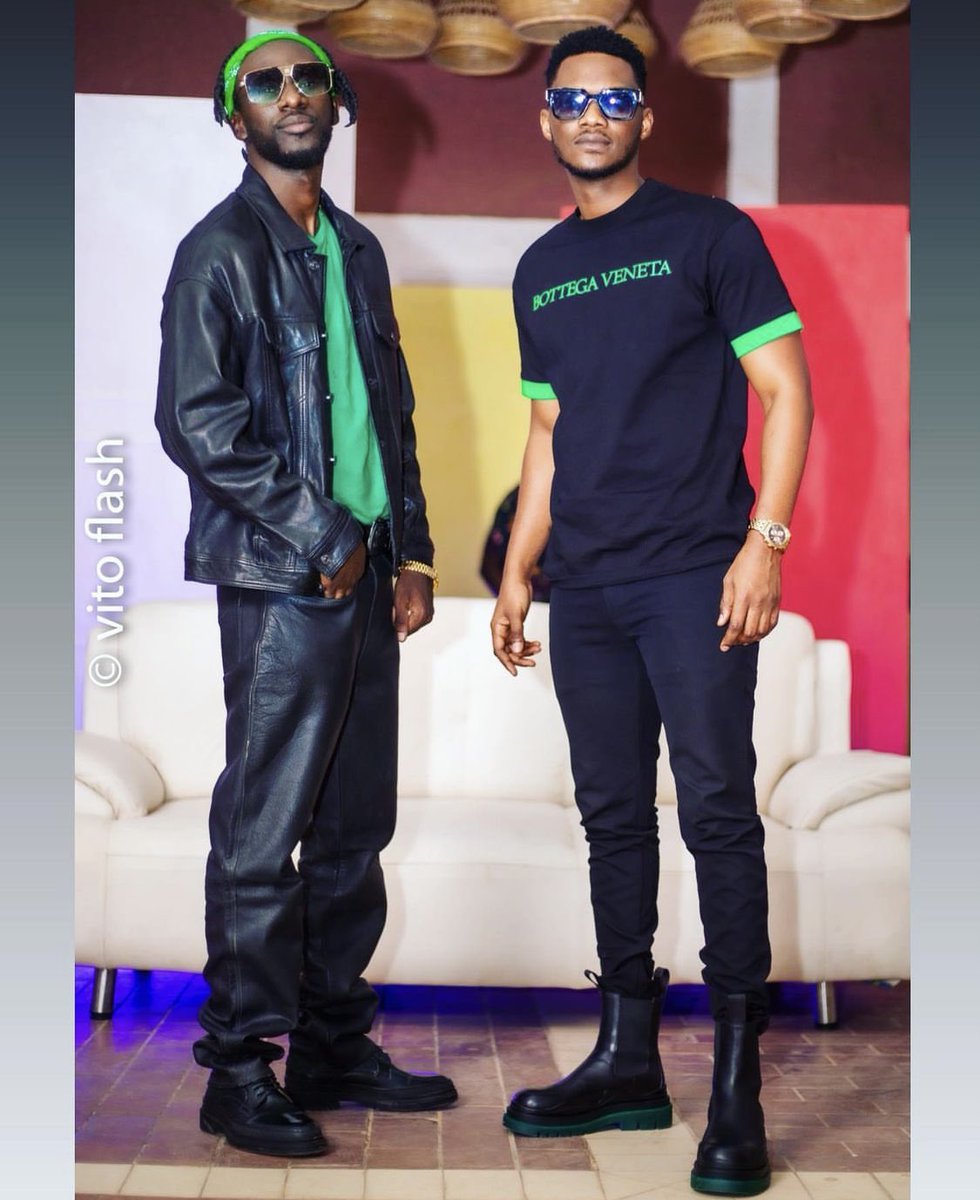 Toppero17's tweet image. Ngaaka blindé Akhétee de faikhhh genre pourtant ils sont mignons enh kom niom Aïda séne 😂😂👌💔😭