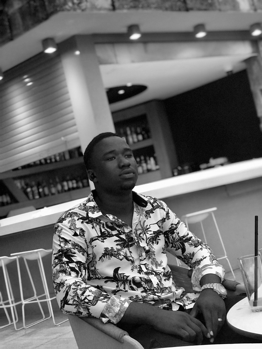 DaoudaVistra's tweet photo. Bon week-end détendu la famille 🙏 https://t.co/Q7xiaugMNj
