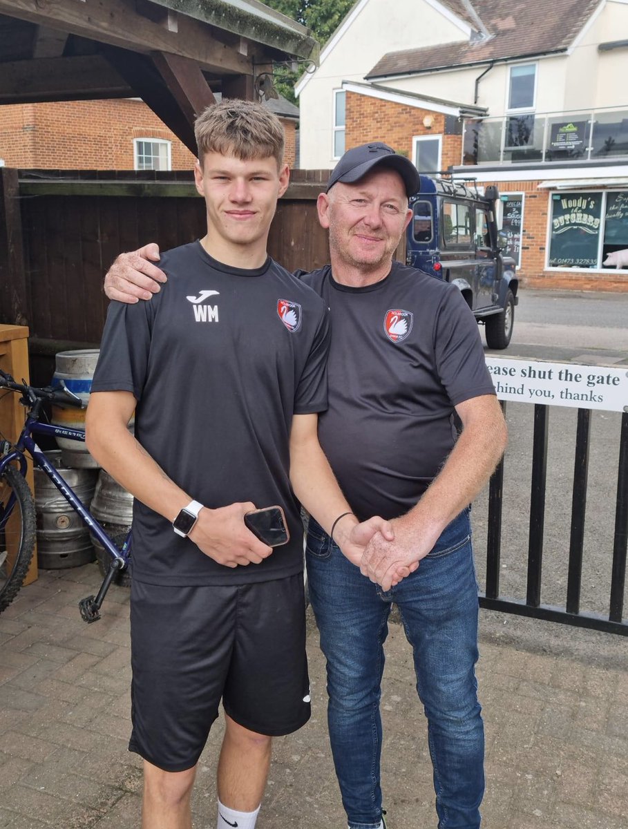 HolbrookSwanFC's tweet photo. Here it is, what you have all been waiting for...... Your MAN OF THE MATCH goes to Connor Morley after his hat-trick and DONKEY of the WEEK goes to Flynn Chatfield 

🔴⚫️🔴⚫️ https://t.co/dahpUbZM5u