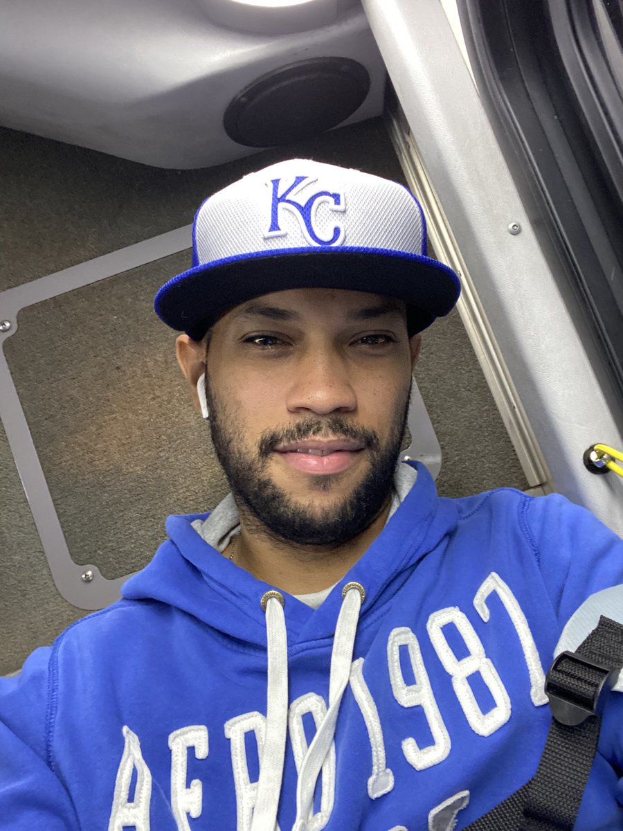 wilzulia's tweet photo. @Royals #AlwaysRoyals https://t.co/sYDijthUZd