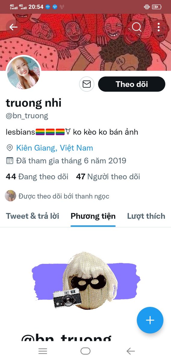 TranLin99857671's tweet photo. Thần tượng chị đến mức lấy hình chị làm avatar là hiểu rồi. Cay cú đéo làm gì được nên mới làm vậy chứ gì?! Thích tạo drama để nổi thì giờ cưng nổi rồi đấy. Ráng mà lùa gái nhá. T chưa quên chuyện m đòi thuê ng��ời đập t đâu. Vào đây t đón https://t.co/cqvQMLZSiM