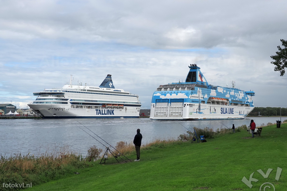 fotokvl's tweet photo. Twee cruiseschip aangemomen in Nederland
https://t.co/d7O9TBCguE https://t.co/9yfyf3goHQ
