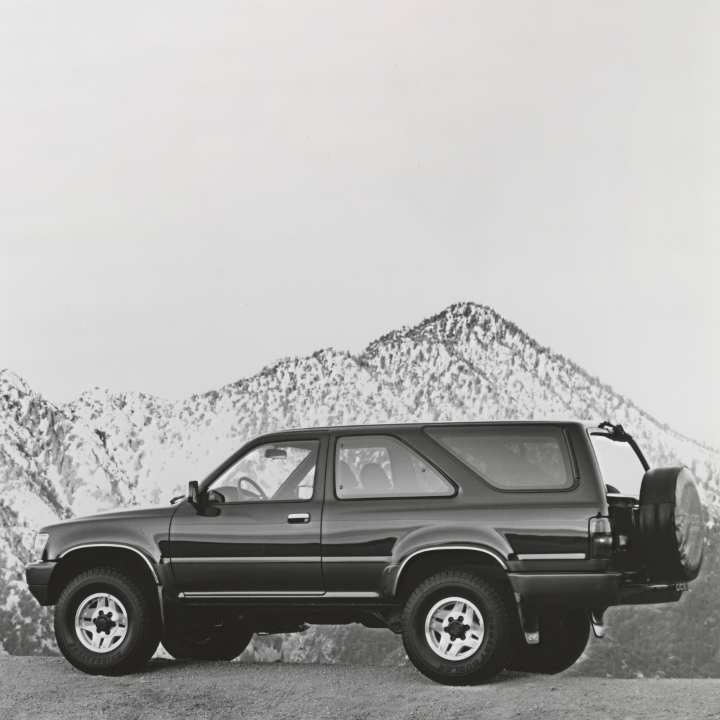 ToyotaIowa's tweet photo. Mountains to remember. #TBT 1990 #4Runner #LetsGoPlaces https://t.co/cLOd3mEMwT https://t.co/FVQojPZ2gF