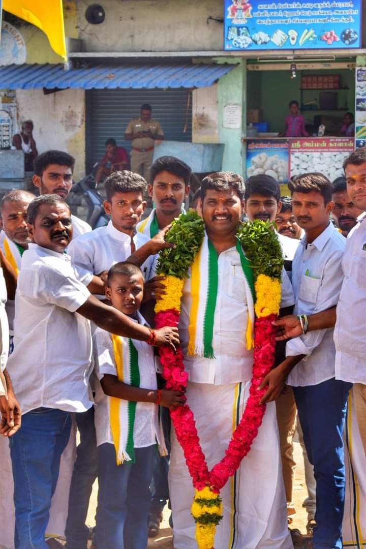 er_kavin_palani's tweet photo. #புதிய_திராவிட_கழகம் சார்பில் ஒருங்கிணைந்த #நாமக்கல் மாவட்டத்தில் #ஆலோசனை_கூட்டம் நடைபெற்றது.. இந்நிகழ்வில் கொங்குத்தளபதியார் #k_s_ராஜ்கவுண்டர் அவர்கள் உறுப்பினர் புத்தகம் வழங்கியும், கழகத்தின் அடுத்த கட்ட நகர்வுகள் குறித்தும், எழுச்சியுரை ஆற்றினார் #operationkongu https://t.co/zlGzTgDuMT