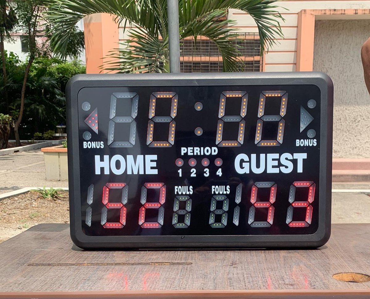 ColectivasB's tweet photo. Ayer se jugó la 2da. fecha del torneo más antiguo de guayaquil, el AMISTAD 2022 en su edición #38. Encuentros que tuvieron lugar en el HOUSE ARENA CV y en el 1er. encuentro el equipo BLANCO ganó al equipo NEGRO por el marcador de 52 - 43 https://t.co/OjH7KuDPdH