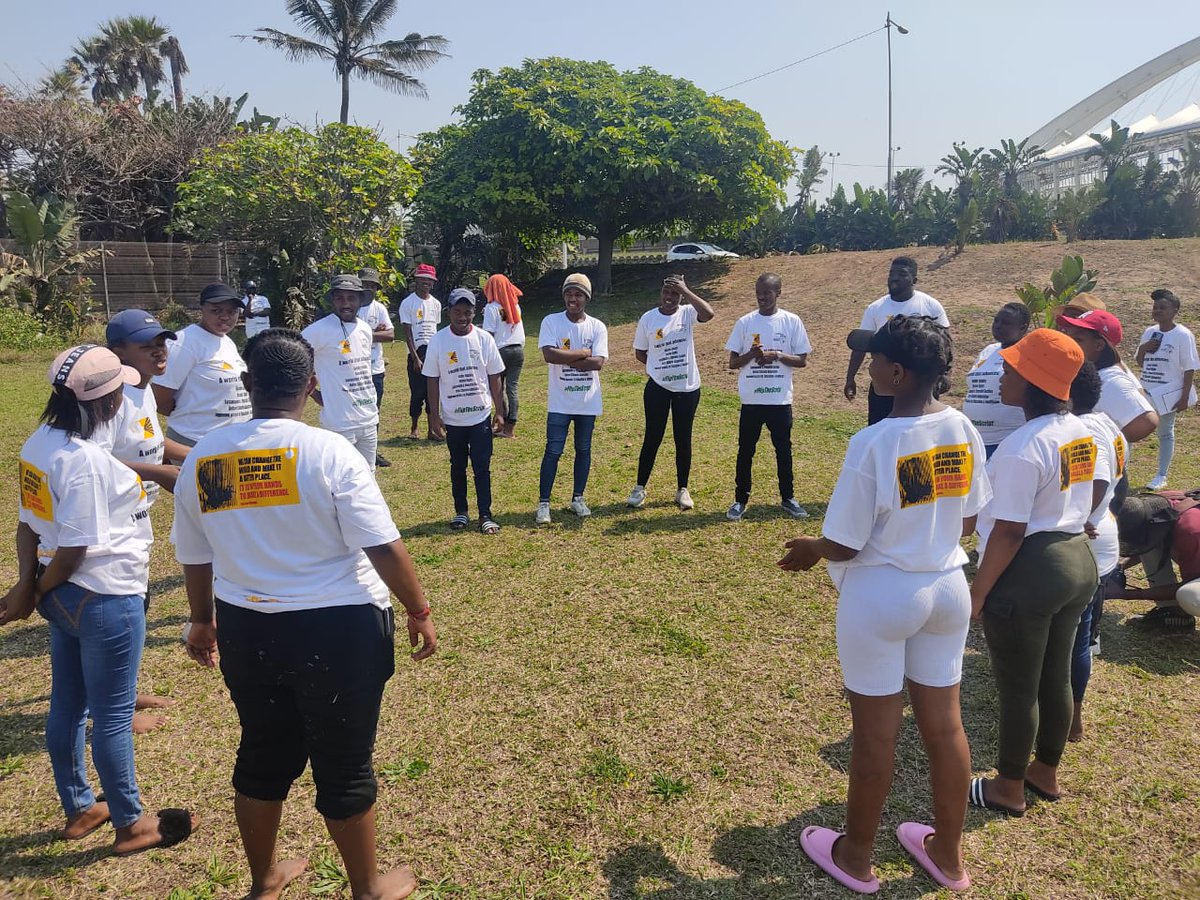 AfricanMonitor's tweet image. We cleaned up areas in KZN affected by flooding as part of the #FlipTheScript  &amp;amp; #Act4SDGs campaign, marking the closing of Global Week. 

@SDGaction @africauniteZA 

#SDGawareness #KZN