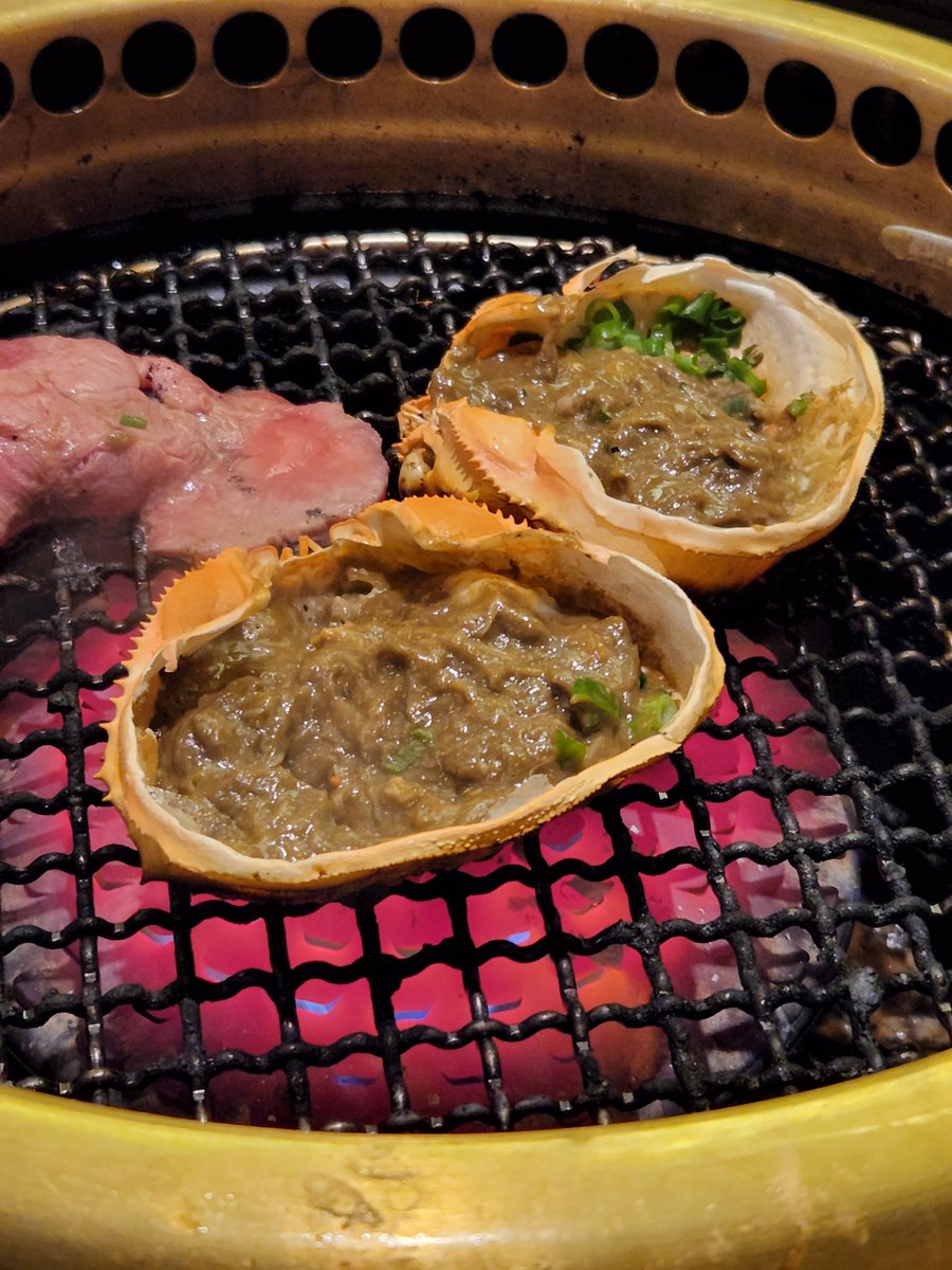 VanillaExpert's tweet photo. Look at the amount of crab meat in there holy shit🥵 https://t.co/iL9Bsszc5a