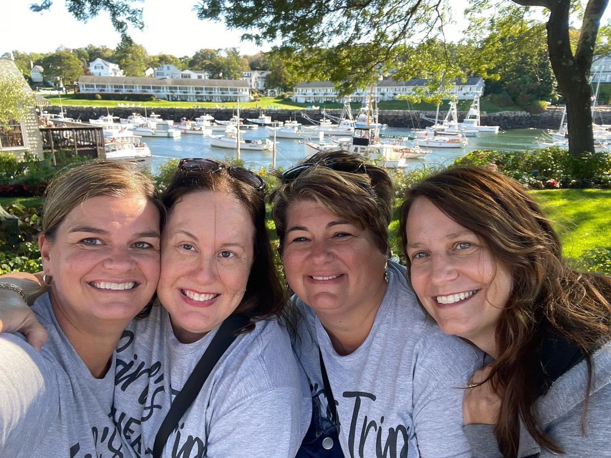 OlsonNPHS's tweet photo. Sharing my “Happy Place” with some of my favorite people! 🥰 Perkins Cove in Ogunquit, Maine. #girlsweekend #nphstravels https://t.co/dmoCtBFUyl