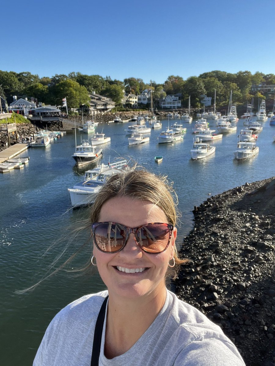 OlsonNPHS's tweet photo. Sharing my “Happy Place” with some of my favorite people! 🥰 Perkins Cove in Ogunquit, Maine. #girlsweekend #nphstravels https://t.co/dmoCtBFUyl
