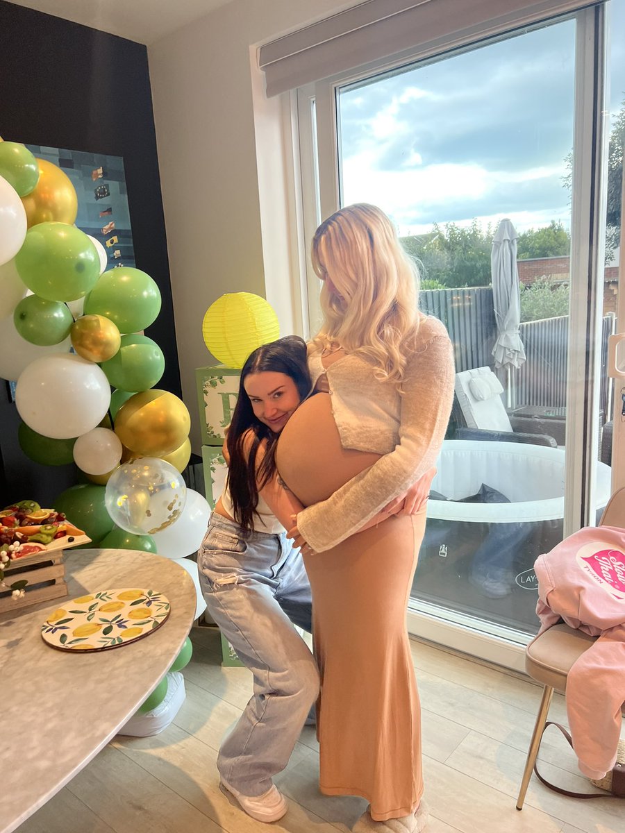AnneBullen29's tweet photo. Such a wholesome Baby Shower 🤰🏼 Under 7 weeks to go! 🥹 https://t.co/Lvpz0QsfFE