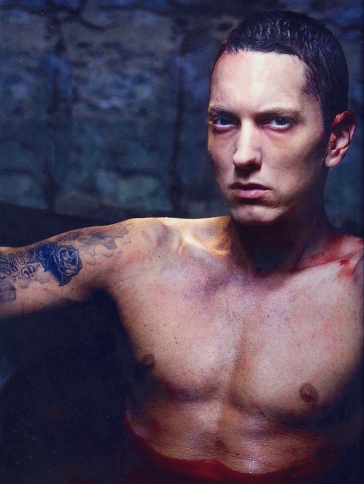 EmeLatina's tweet image. “I’m normal during the day, 
  but at night, turn to a monster”

——Godzilla ft. Juice WRLD 

#Eminem #StreamGodzilla ❤️👌🏽