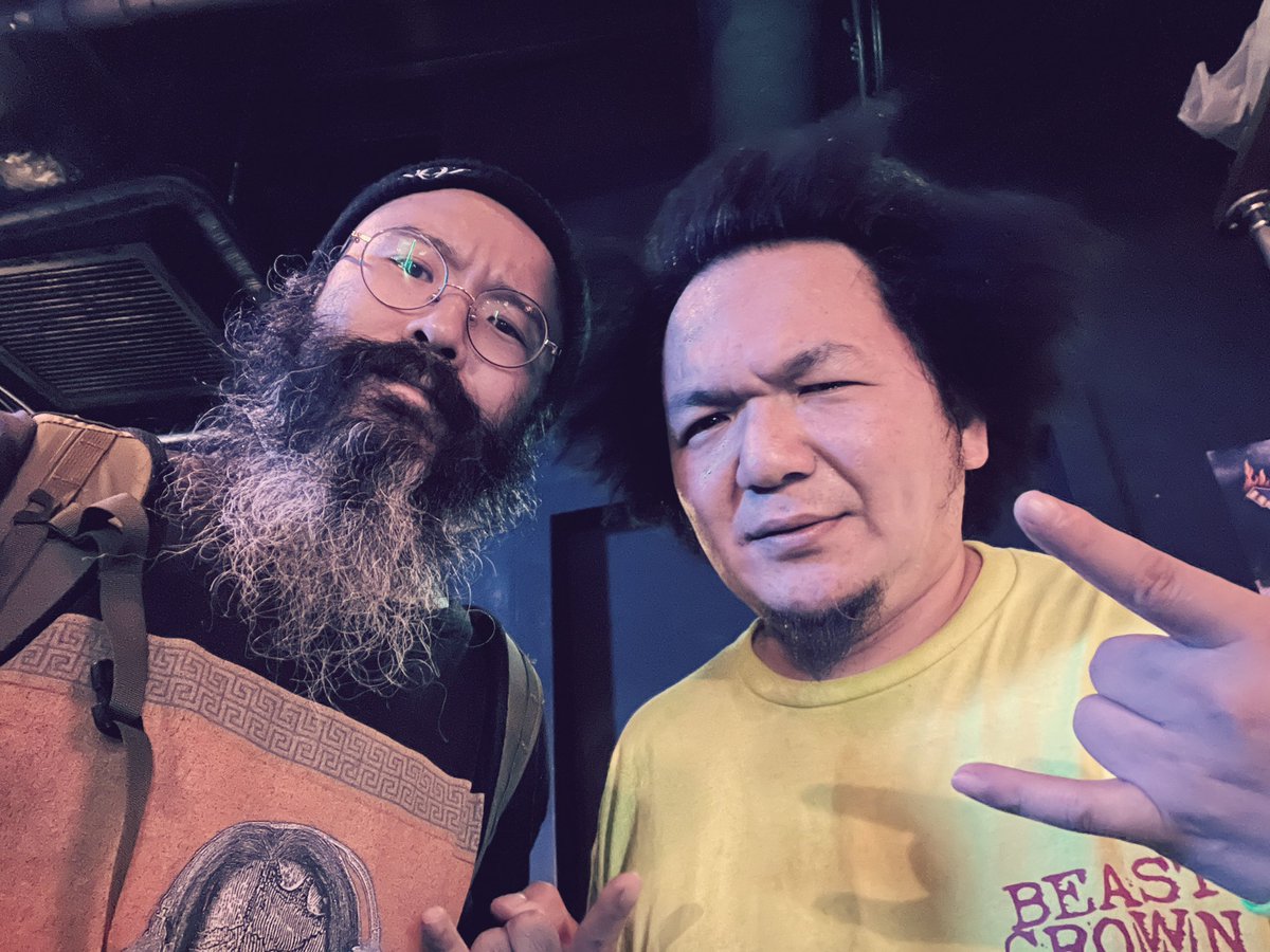 hexvoid_erc's tweet photo. ボーカルとして、ホントにリスペクトする
2人が名古屋から来るってことで、
久々の渋谷THE GAMEで超絶刺激。
カッコいい先輩ってカッコいいぜ。
#beastcrown
#abnormalvoltage
#eachofthedays https://t.co/lB0fiXtCDH