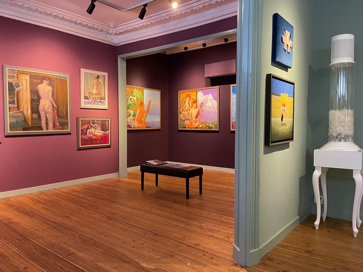MuseumStadApdam's tweet photo. ‘Net Naakt' is de nieuwe tentoonstelling die vanaf vandaag te zien is in #museumstadappingedam. Het is een jubileumtentoonstelling van de #QuasiRealisten: een groep kunstenaars die tien jaar geleden is ontstaan na een expositie in hetzelfde museum. https://t.co/dkJFBNfw2d