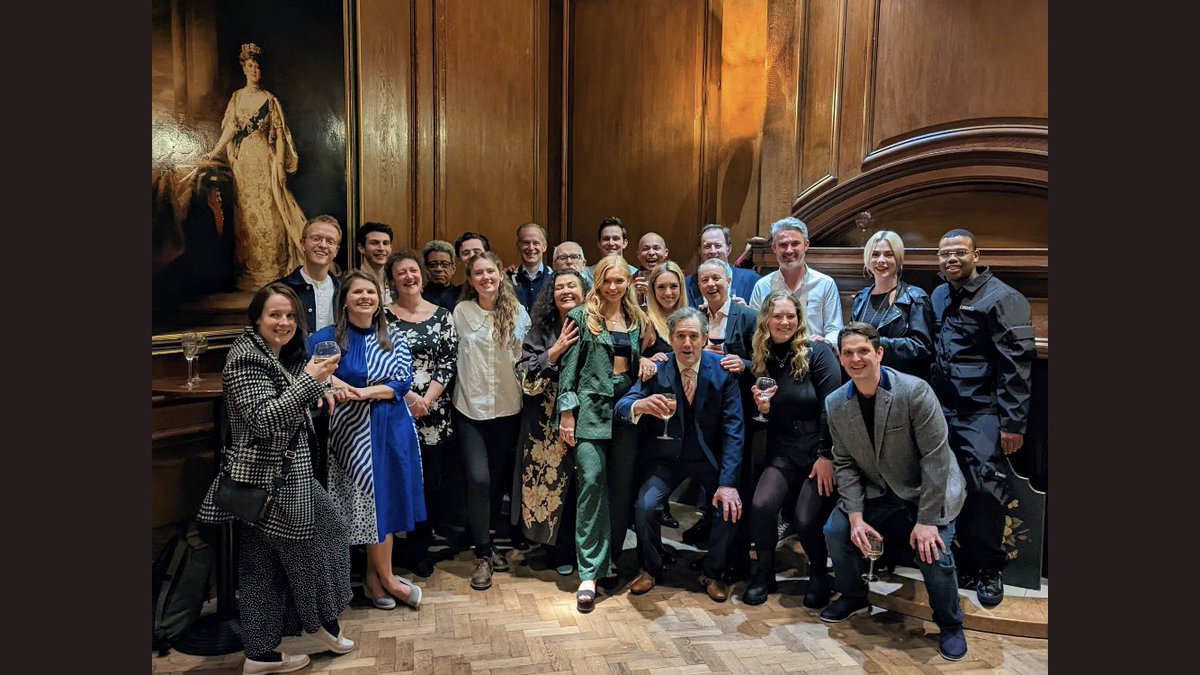 Eleanor Lloyd tweet media