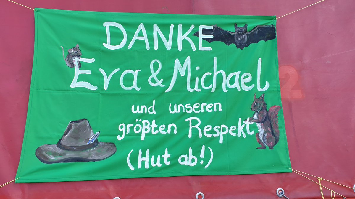 <a href="/antjegrothus/">Antje Grothus</a> <a href="/Kirche_an_Kante/">KirchenImDorfLassen</a> <a href="/AlleDoerfer/">Alle Dörfer Bleiben</a> <a href="/AkteKeyenberg/">Menschenrecht vor Bergrecht</a> <a href="/MaWaLuetzerath/">Mahnwache Lützerath</a> <a href="/BuirerFuerBuir/">Initiative Buirer für Buir</a> <a href="/ForErkelenz/">Fridays For Future Erkelenz</a> <a href="/bund_nrw/">BUND NRW e.V.</a> <a href="/gruenenrw/">B'90/Die Grünen NRW</a> <a href="/greenpeace_de/">Greenpeace e.V.</a> <a href="/KathrinAnna/">Kathrin Henneberger</a>