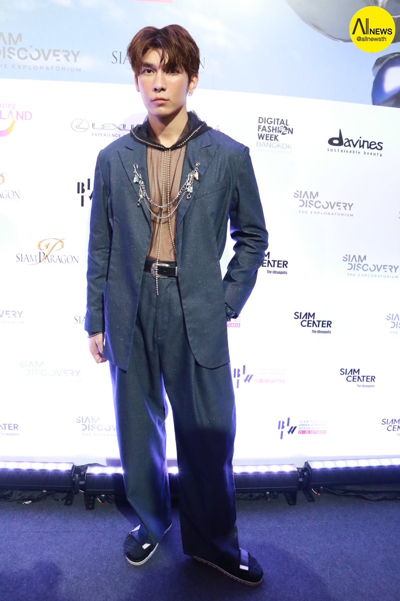 AllNews_th's tweet photo. “มิว-ศุภศิษฏ์” ในงาน Siam Paragon Bangkok International Fashion Week 2022 

#มิวศุภศิษฏ์ 
#MewSuppasit 
#PAINKILLERwMEW
#BIFW2022 https://t.co/bnhPnZBHd9