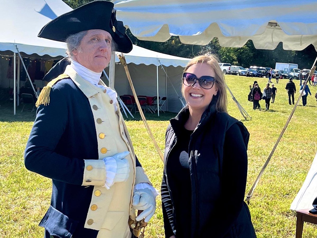 HistryLovr's tweet photo. Attended the 245th anniversary of the Battle of Brandywine yesterday and met the man himself, General Washington, as well as Marquis de Lafayette. The musket and cannon fire was unbelievable. It truly felt like I was a witness to history. โฅ๏ธ๐ค๐ #AmRev #AmerRev https://t.co/bdm1W2NkRR