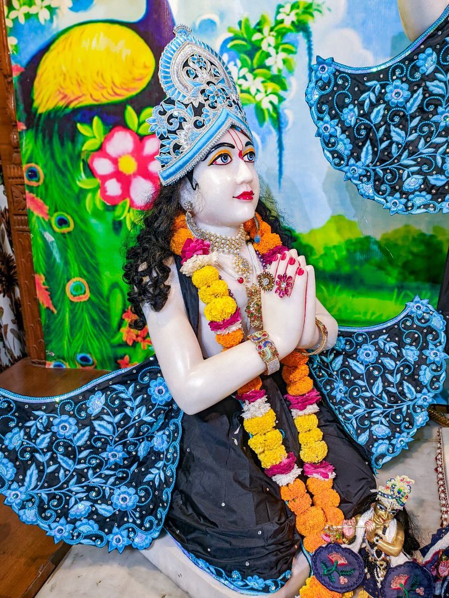 IskconAligarh's tweet photo. #Arjun #Krishna #deities(called as #Arjun #Varshney #Krishna) #Darshan,
#Iskcon #Aligarh #Gita #Gyan #Mandir, #Harduaganj. 25.09.2022
Photography courtesy of Mayapur Chandra (KRD) Prabhuji.
#APNA #SAHAYOGI #PREMI #PARIVAR.
#अपना #सहयोगी #प्रेमी #परिवार | https://t.co/fVuojwIruE