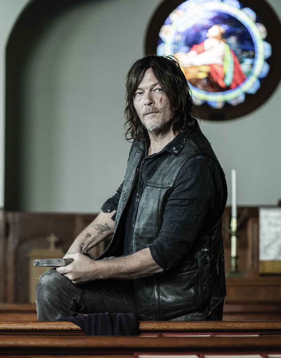 iClark_G's tweet photo. رسميًا: يوم الأحد القادم ستعرض الحلقتين ١٧ و ١٨ من القسم الأخير من TWD معًا بنفس اليوم❤️‍🔥. https://t.co/rRG8yQ4dx4