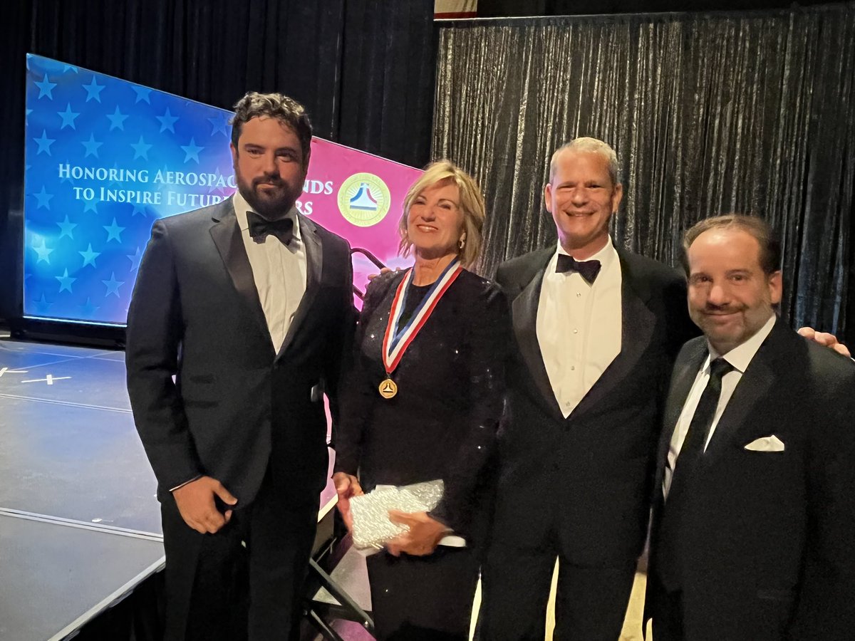 1flybymike's tweet photo. Inspirational and uplifting @NAHF Enshrinement Dinner in Dayton, OH last night. Standing on the shoulders of Giants. #NAHF #aviation https://t.co/9qeYnhuJ3F