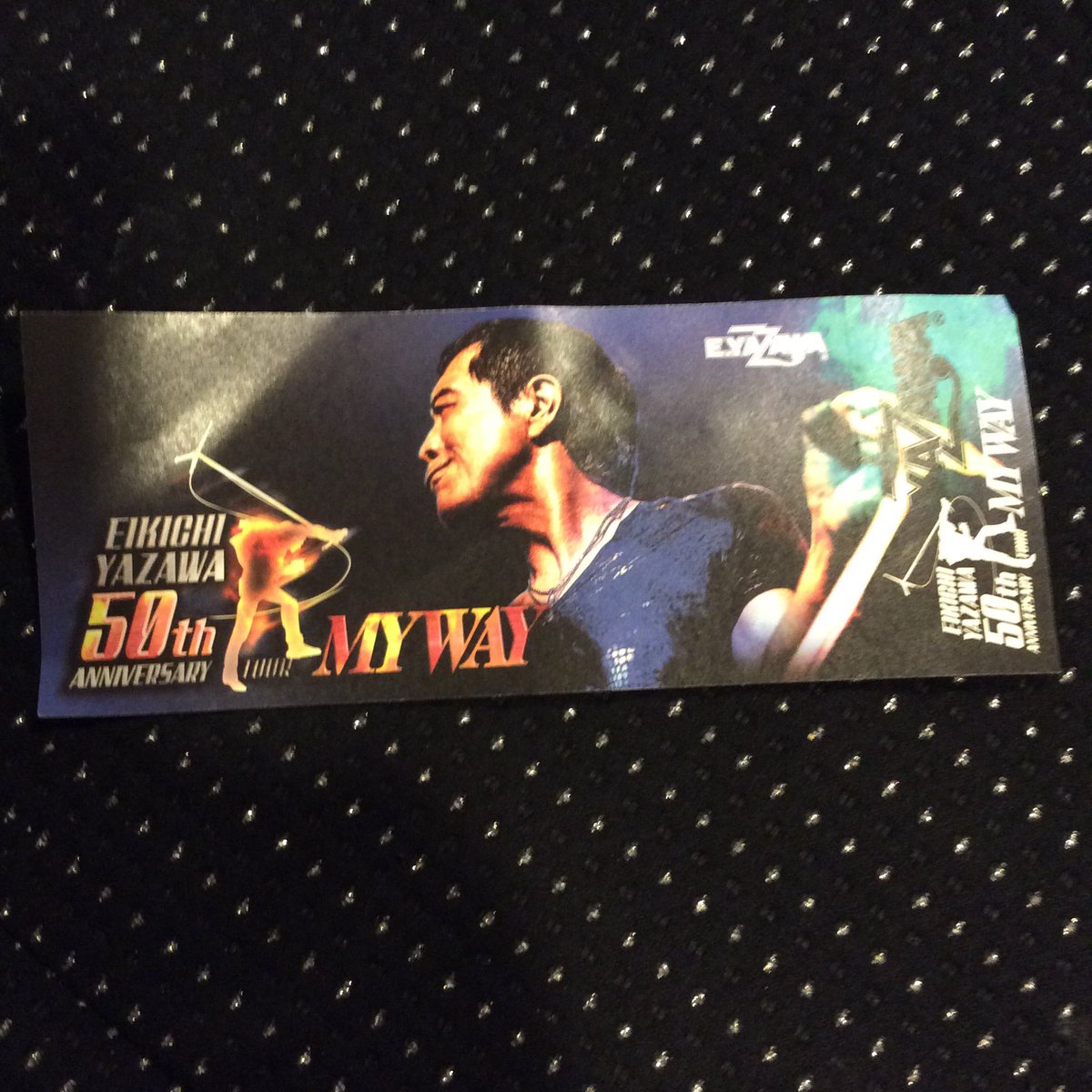 tomomirockin's tweet photo. 久し振りに新幹���。京セラドームで永ちゃん。アイラブユー,OK？歌われちゃったら泣いちゃうよ。個人的には、バーボン人生で煙草吸うのを🚬生で拝聴出来て満足。タオル購入して初めてのタオル投げも経験。楽しいってばよ。前日から有休入れて大阪１日滞在したかったなあ( ＾∀＾) https://t.co/7vmXz5hn5S