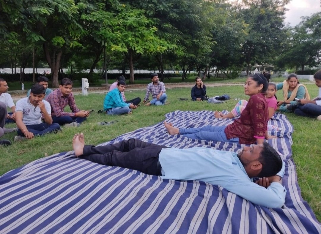 संघर्ष का हमेशा अर्थ ही होता है।
संघर्ष कभी व्यर्थ नहीं होता है।
#WeWantOPS
#OPSforAnitaben
#पुरानी_पेंशन_बहाल_करो
<a href="/CMOGuj/">CMO Gujarat</a> <a href="/BJP4Gujarat/">BJP Gujarat</a> <a href="/AAPGujarat/">AAP Gujarat</a> <a href="/INCGujarat/">Gujarat Congress</a> <a href="/abpasmitatv/">ABP Asmita</a> <a href="/BJP4India/">BJP</a> <a href="/narendramodi/">Narendra Modi</a> <a href="/PMOIndia/">PMO India</a> <a href="/Bhupendrapbjp/">Bhupendra Patel</a> <a href="/jitu_vaghani/">Jitu Vaghani</a>
<a href="/guj_employees/">GUJARAT STATE EMPLOYEES CONFEDERATION (official)</a> <a href="/devanshijoshi71/">Devanshi Joshi</a>