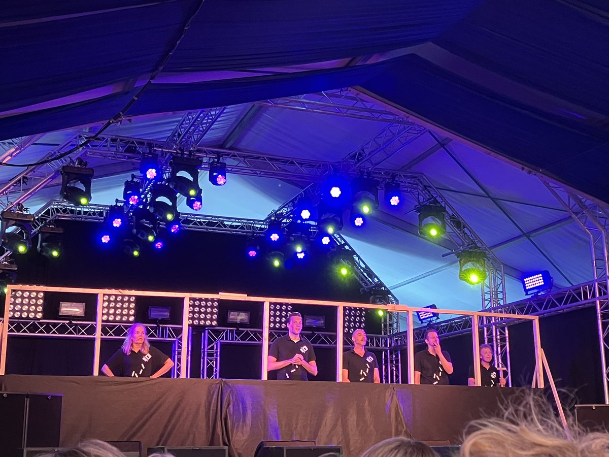 BurgNauta's tweet photo. Niet voor niets cultureel erfgoed, maar vooral een supermooi feest voor jong en oud in Diepenheim @gemhofvantwente #schuttersfeest https://t.co/hKG8B9U4jp
