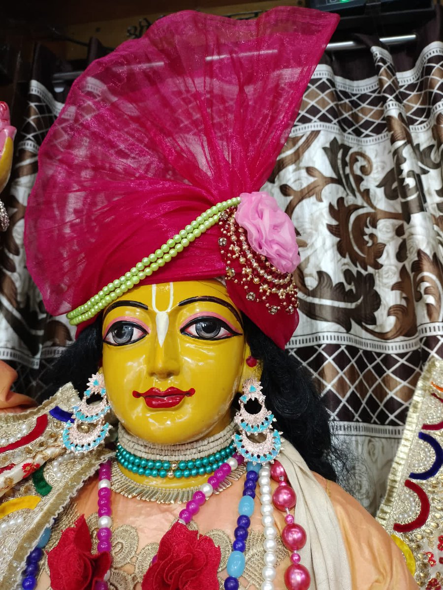 PadayatraW's tweet photo. Today's Beautiful Darshan Sri Sri Nitai Gaurasundara All India Padayatra. https://t.co/e7lgeVPwKT