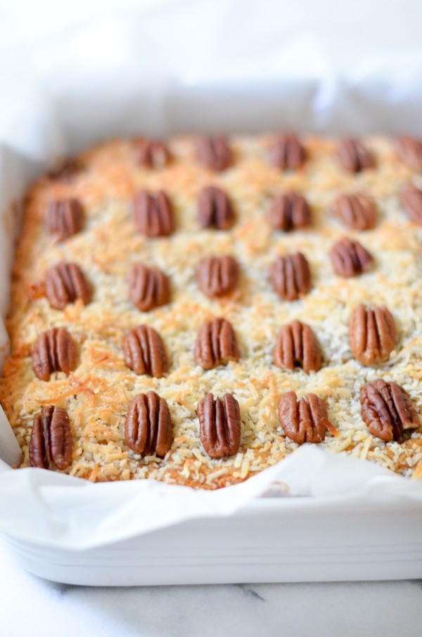 aclassictwist's tweet photo. Butterscotch Pumpkin Cake Bars start with a moist pumpkin cake combined with ooey-gooey butterscotch.
Find the recipe here- https://t.co/oFKrxn7Lqv
#aclassictwist #dmvbaker #foodblogger #homemadedesserts #bakingfeed #foodie #weekendbakingproject #simpledesserts #simplebaking https://t.co/CysHgEEJyz